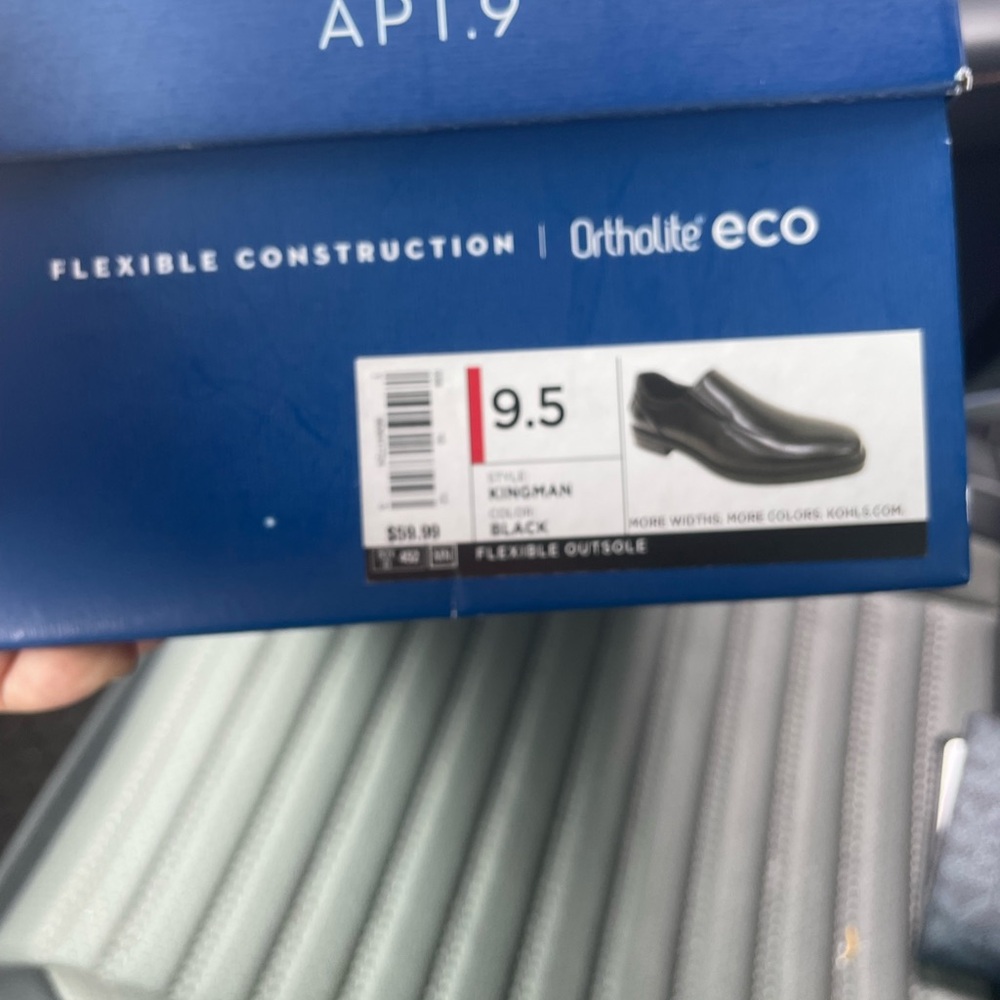 Apt.9 men’s shoes